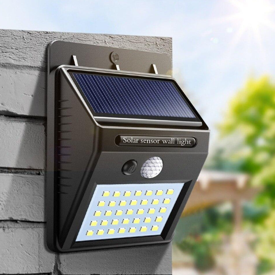 Lampa solarna LED z czujnikiem